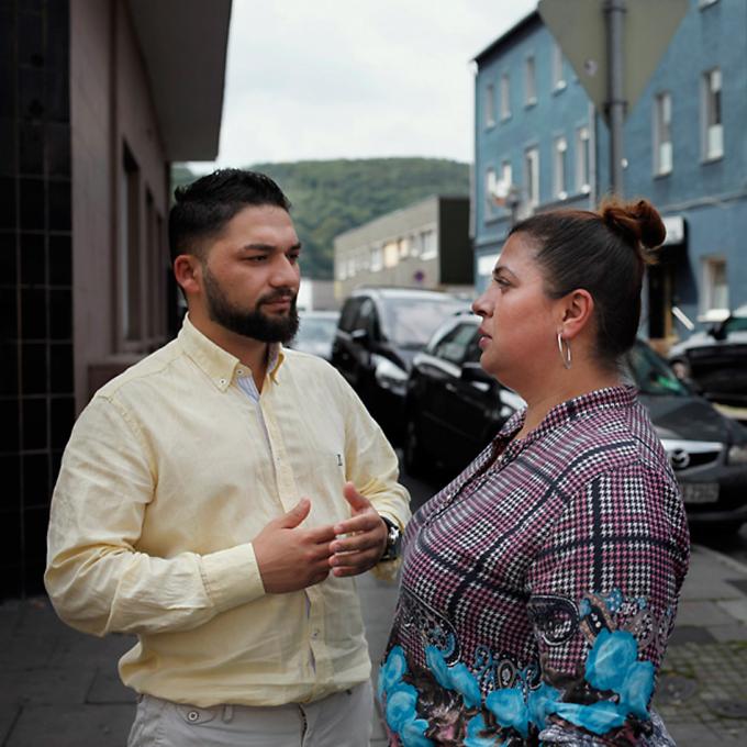 Myuslyum Asan und Silvana Gashi, Romano Drom