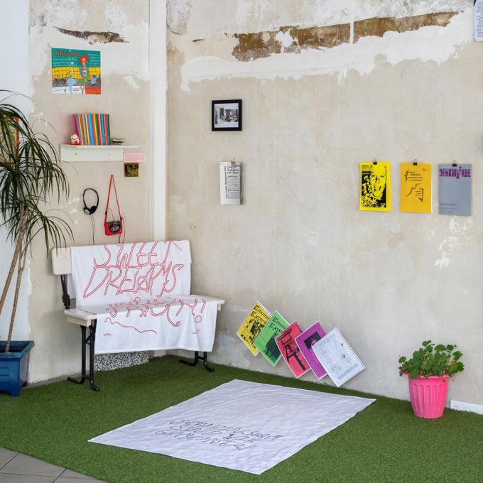 Ausstellung „Emanzenexpress - Gemeinsam sind wir gemeiner”, atelier automatique, 2019. Foto: Henning Hogge Ausstellung „Emanzenexpress - Gemeinsam sind wir gemeiner”, atelier automatique, 2019
