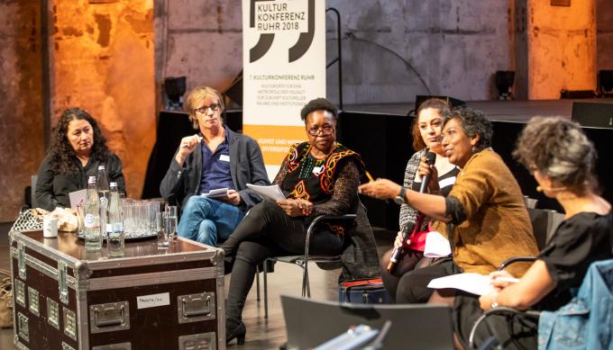 Kulturkonferenz Ruhr 2018: Diskussionsrunde zum Thema "Kunst und Wissen diversifizieren"