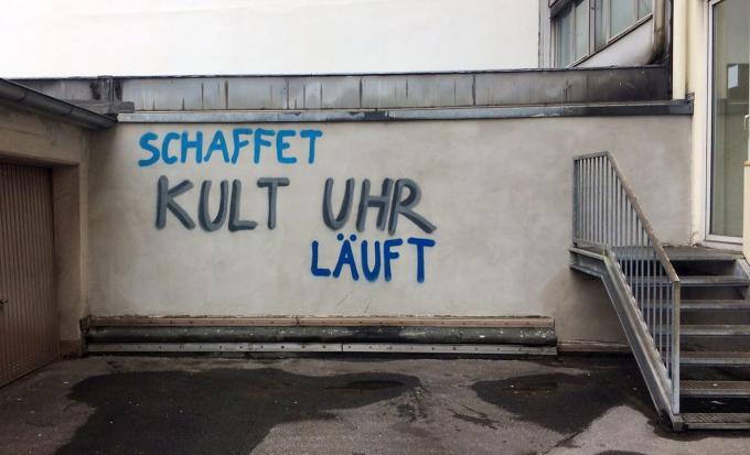 gigo propaganda: kult uhr