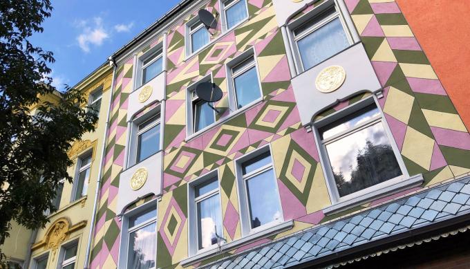 Hausfassade in der Schleswiger Straße. Foto: Guido Meincke