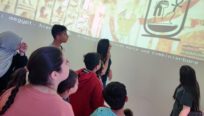 Ab ins Museum! Foto: Dala Hamo