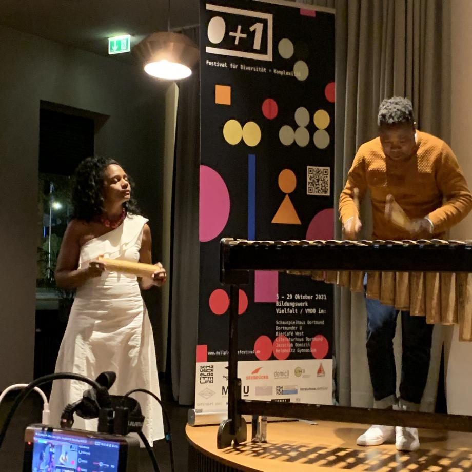 0+1 Festival 2021, Musikalischer Vortrag. Foto: Bildungswerk Vielfalt