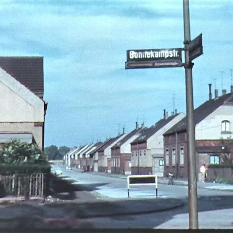 Filmstill aus einem Amateurfilm von Fritz Plückthun, BRD, 1960er, Normal 8. Foto: Archiv für Familien- und Amateurfilm des Ruhrgebiets
