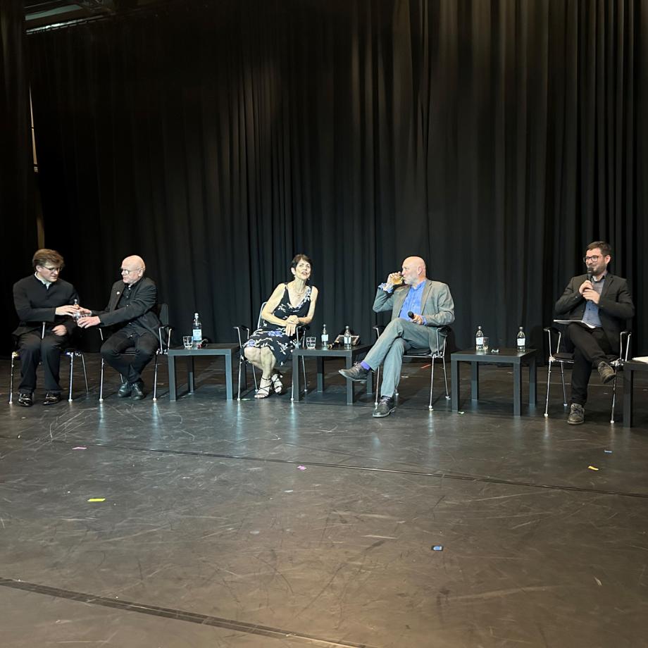 Fragerunde zur Oper „American Mother“ im Theater Hagen. Foto: Olav Schröer & Anna Büyükburc