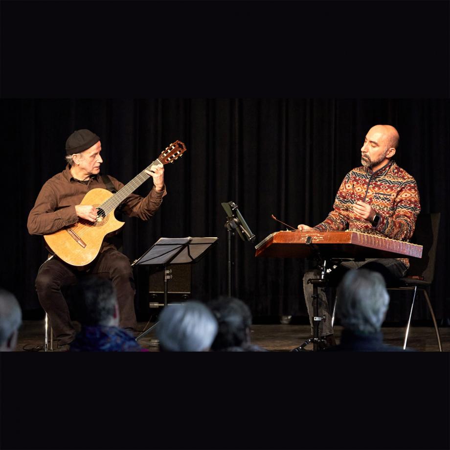 Andreas Heuser und Kioomars Musayyebi. Foto: Peter Siepmann