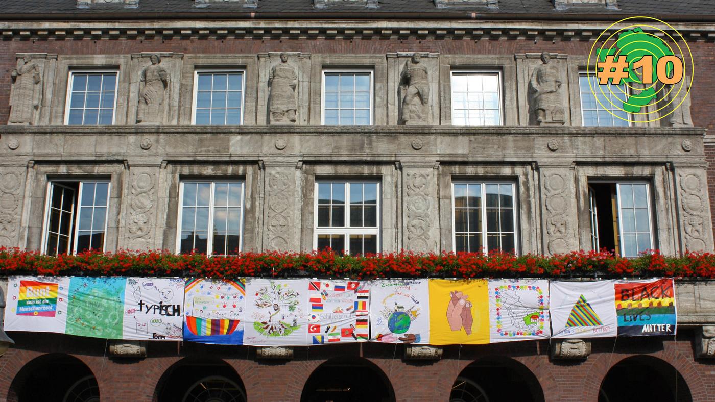 Banner am Bottroper Rathaus