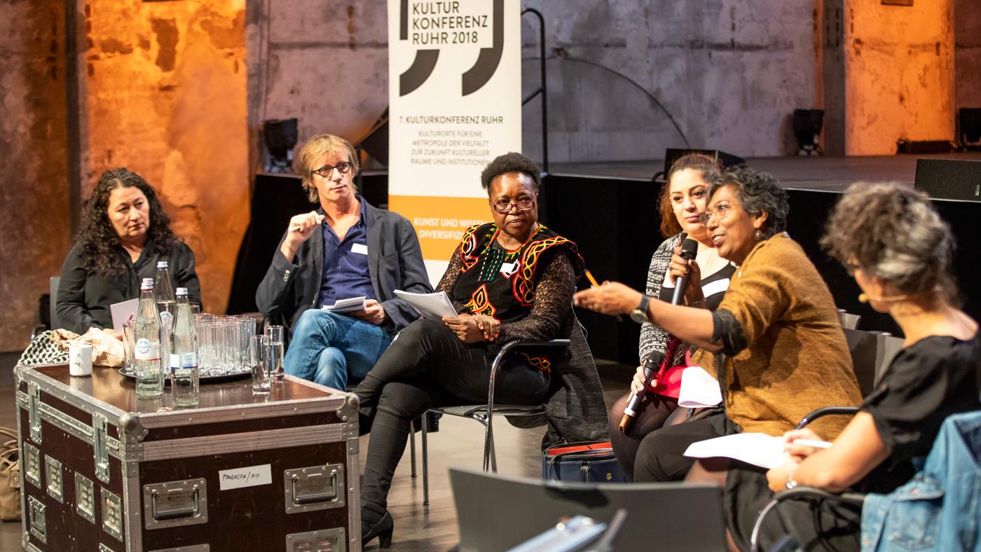 Kulturkonferenz Ruhr 2018: Diskussionsrunde zum Thema "Kunst und Wissen diversifizieren"